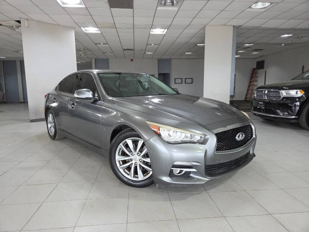 2015 INFINITI Q50