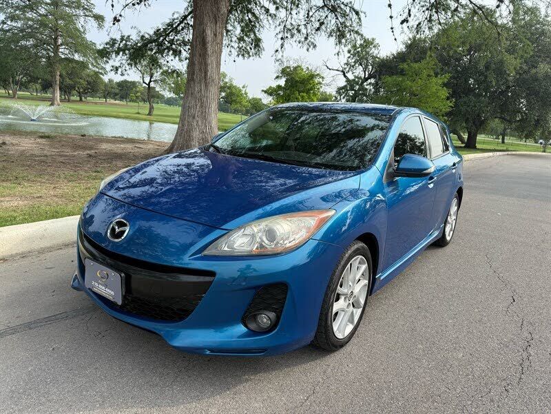 2012 MAZDA Mazda3