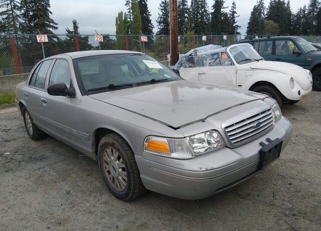 2004 FORD Crown Victoria