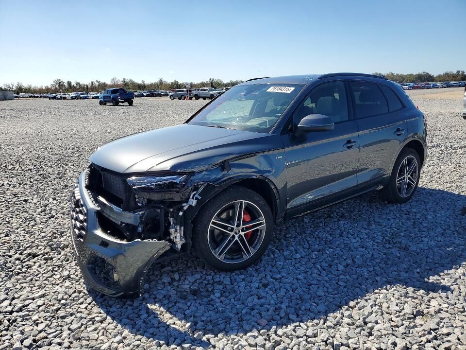 2024 AUDI Q5 e