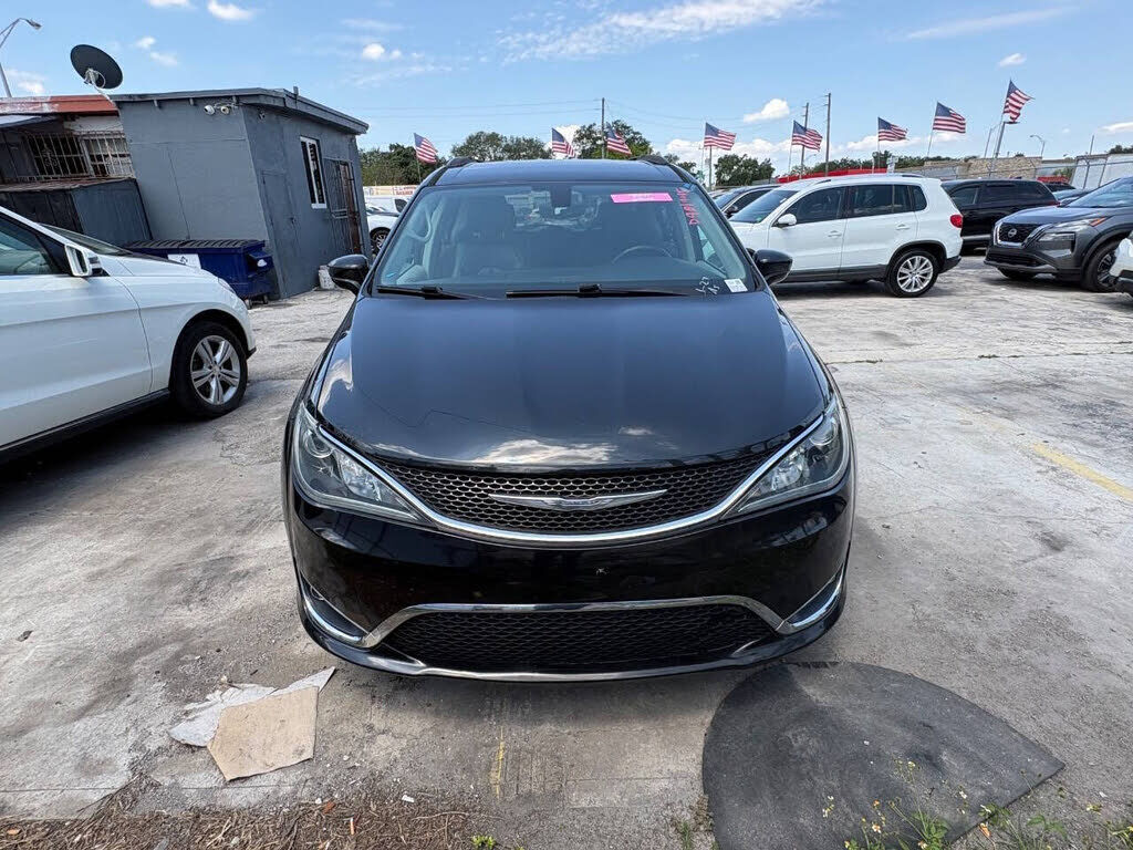 2017 CHRYSLER Pacifica