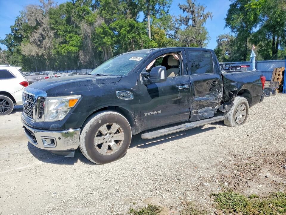 2017 NISSAN Titan