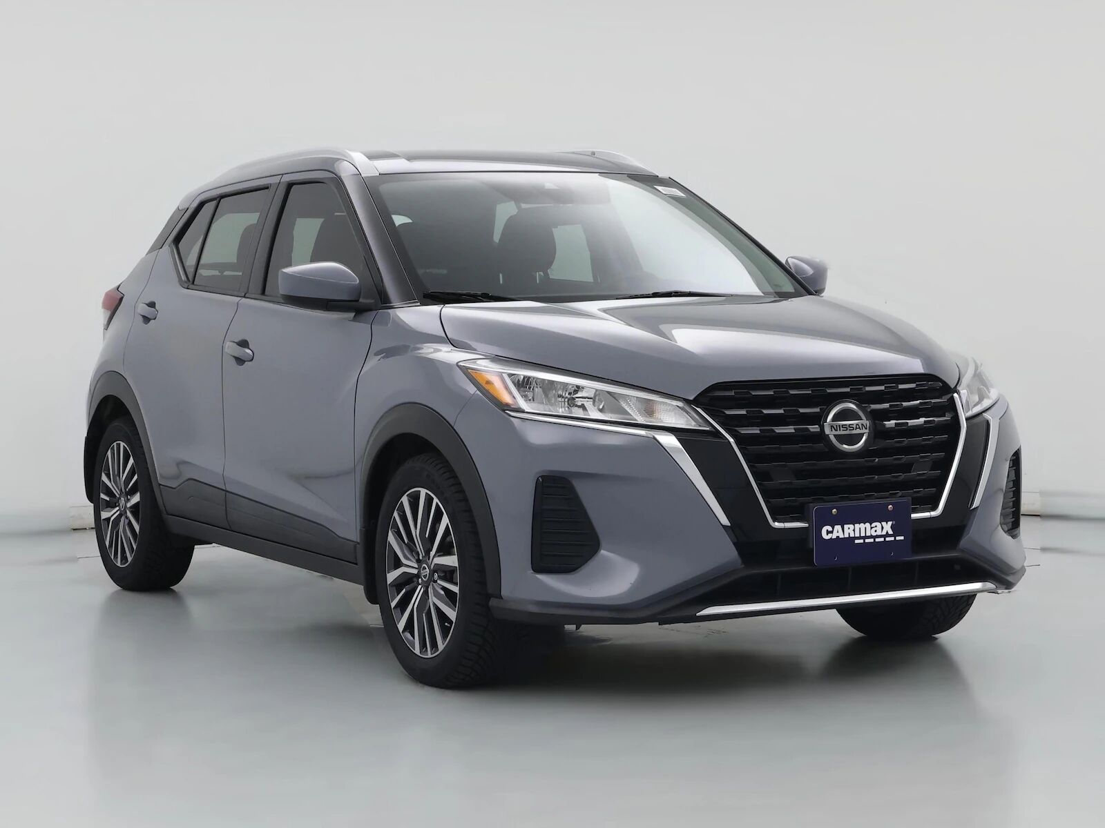 2021 NISSAN Kicks