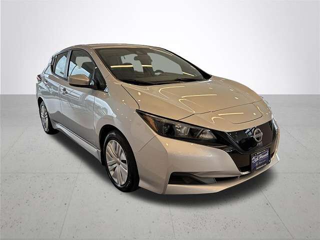 2025 NISSAN Leaf