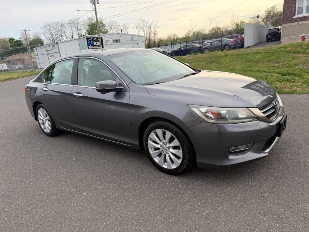 2013 HONDA Accord