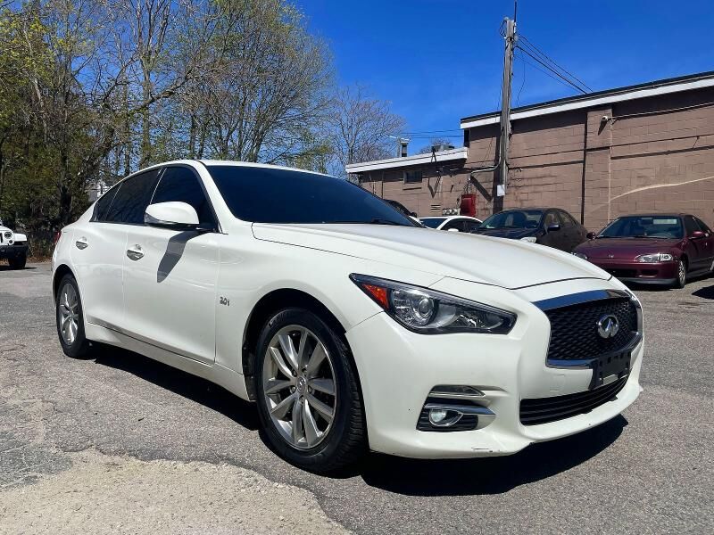 2017 INFINITI Q50
