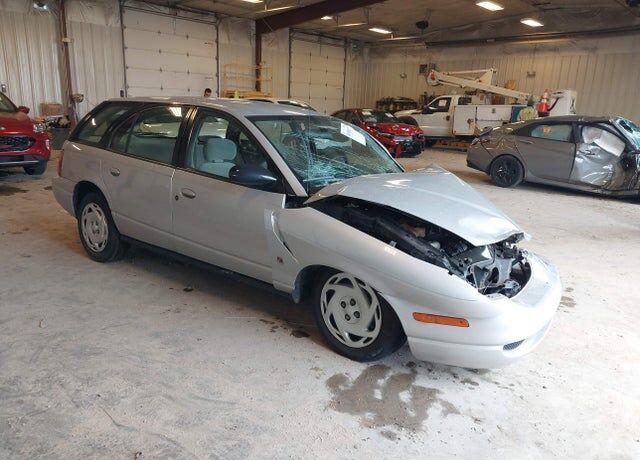 2001 SATURN SW2