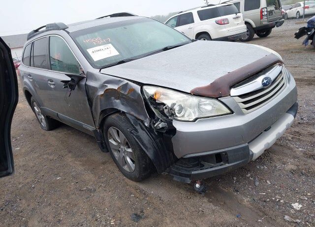 2011 SUBARU Outback