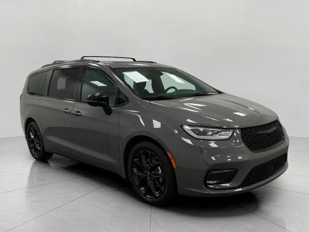 2025 CHRYSLER Pacifica