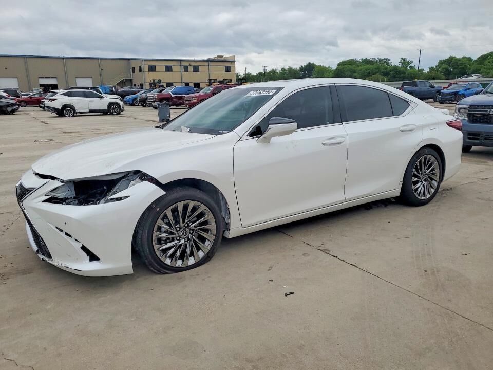 2025 LEXUS ES