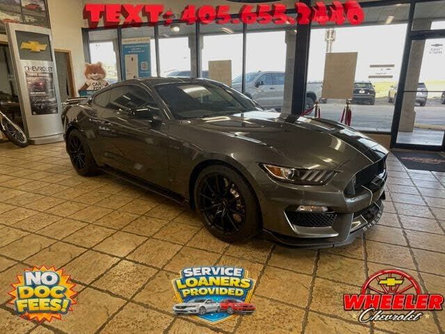 2017 FORD Mustang