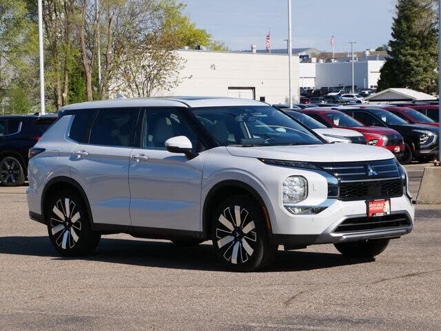 2025 MITSUBISHI Outlander