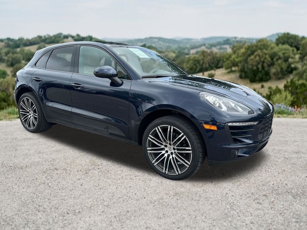2018 PORSCHE Macan