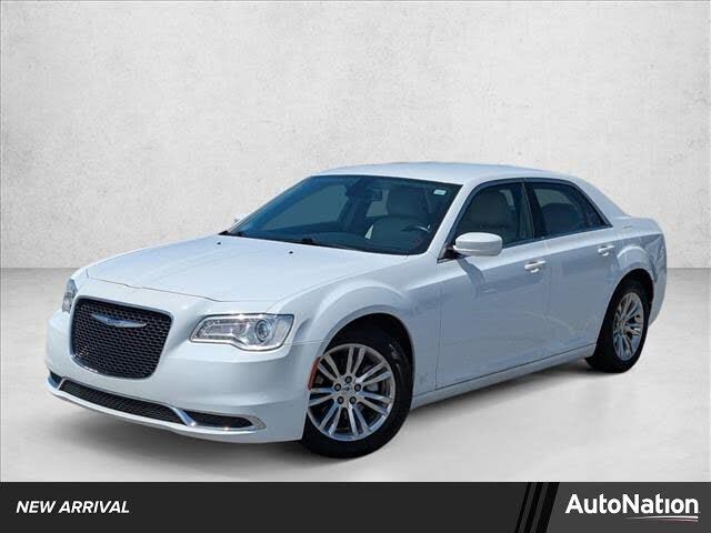2019 CHRYSLER 300