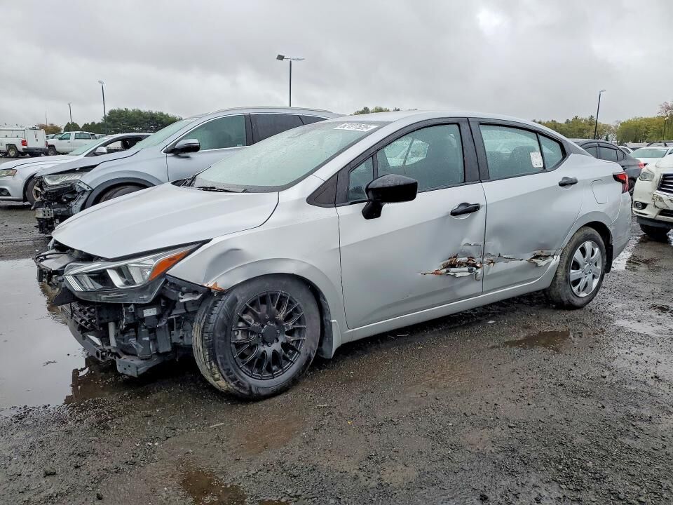 2021 NISSAN Versa