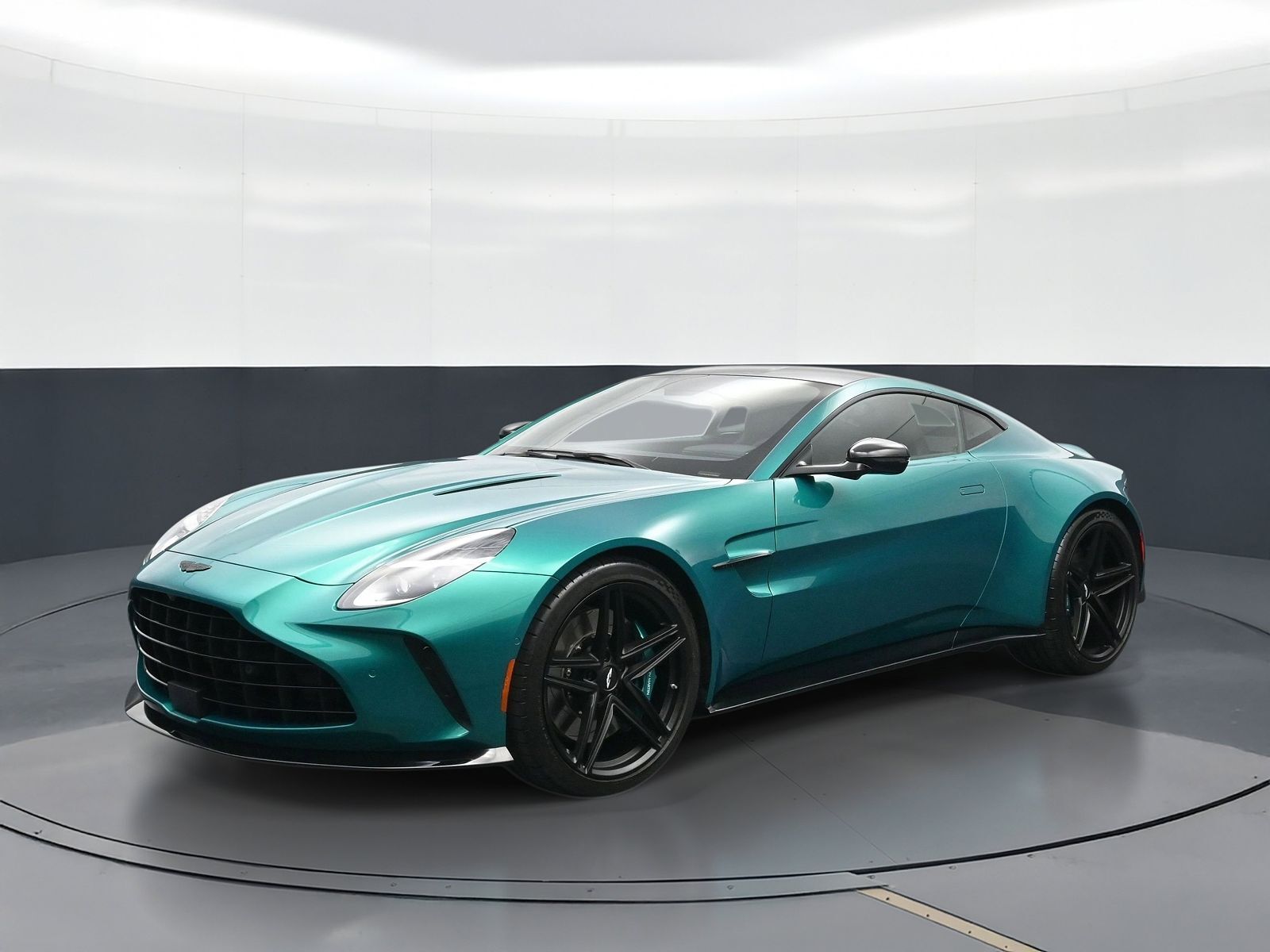 2026 ASTON MARTIN Vantage