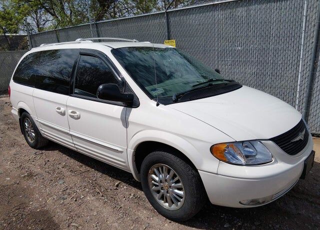 2003 CHRYSLER Town and Country