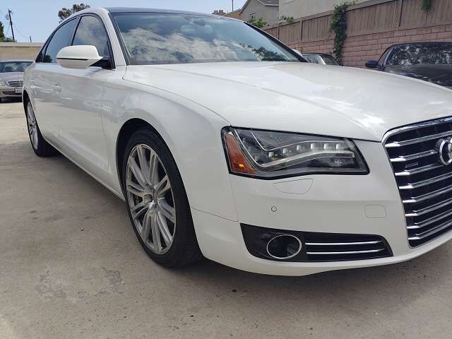 2012 AUDI A8