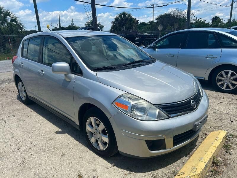 2012 NISSAN Versa
