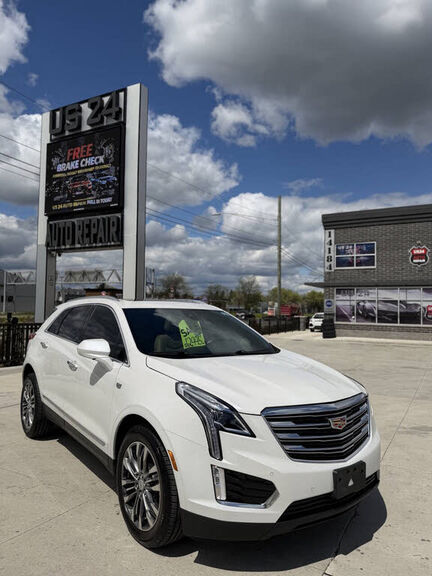 2017 CADILLAC XT5