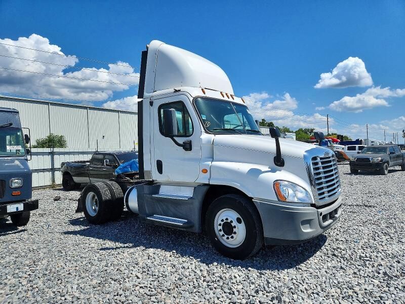 2016 FREIGHTLINER Cascadia