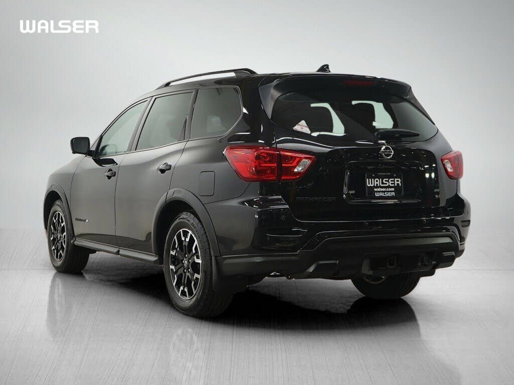 2020 NISSAN Pathfinder