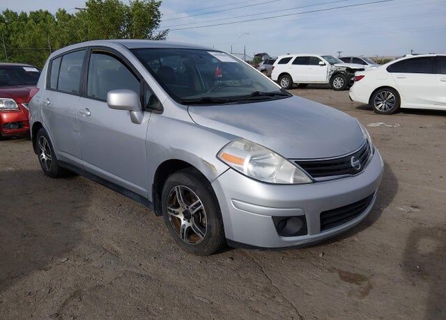 2011 NISSAN Versa