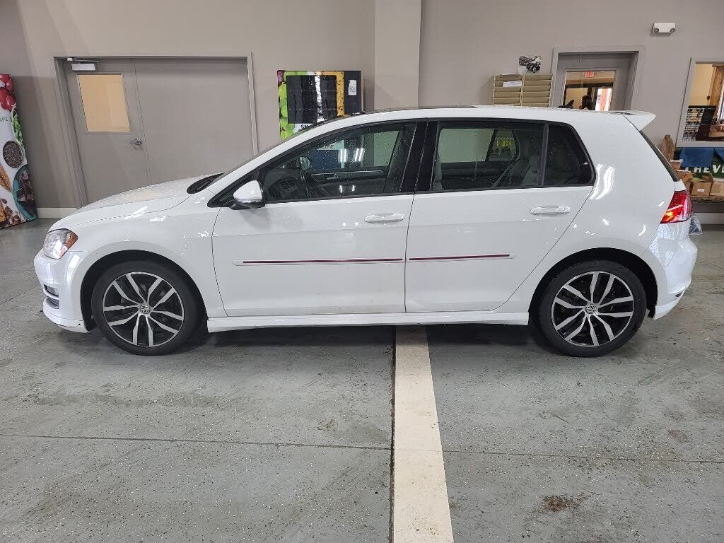2015 VOLKSWAGEN Golf