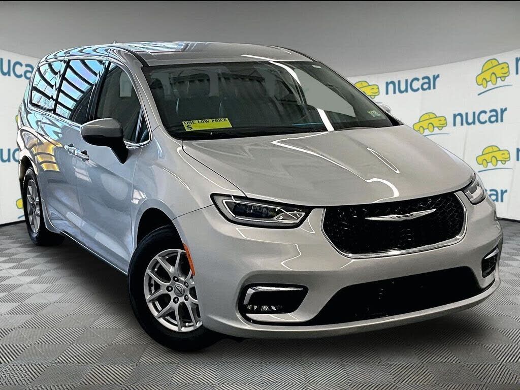 2023 CHRYSLER Pacifica