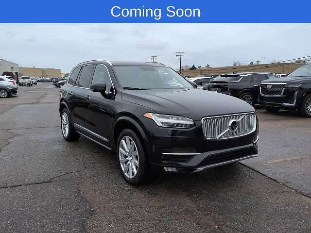 2017 VOLVO XC90
