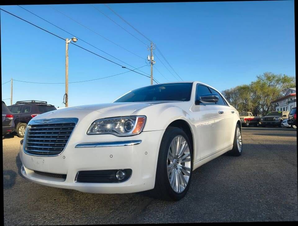 2011 CHRYSLER 300C