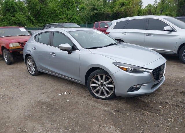 2017 MAZDA Mazda3