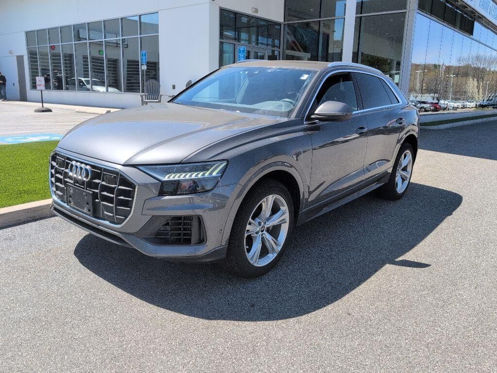 2023 AUDI Q8