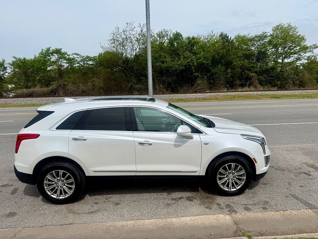 2017 CADILLAC XT5