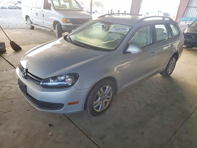 2011 VOLKSWAGEN Jetta Wagon