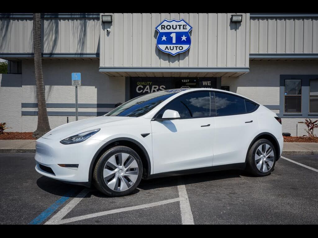 2023 TESLA Model Y