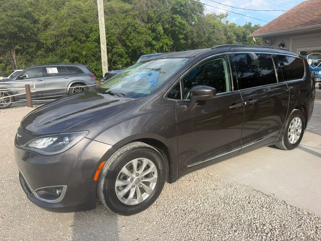 2017 CHRYSLER Pacifica