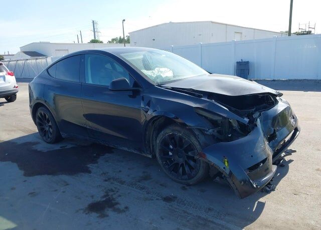 2022 TESLA Model Y
