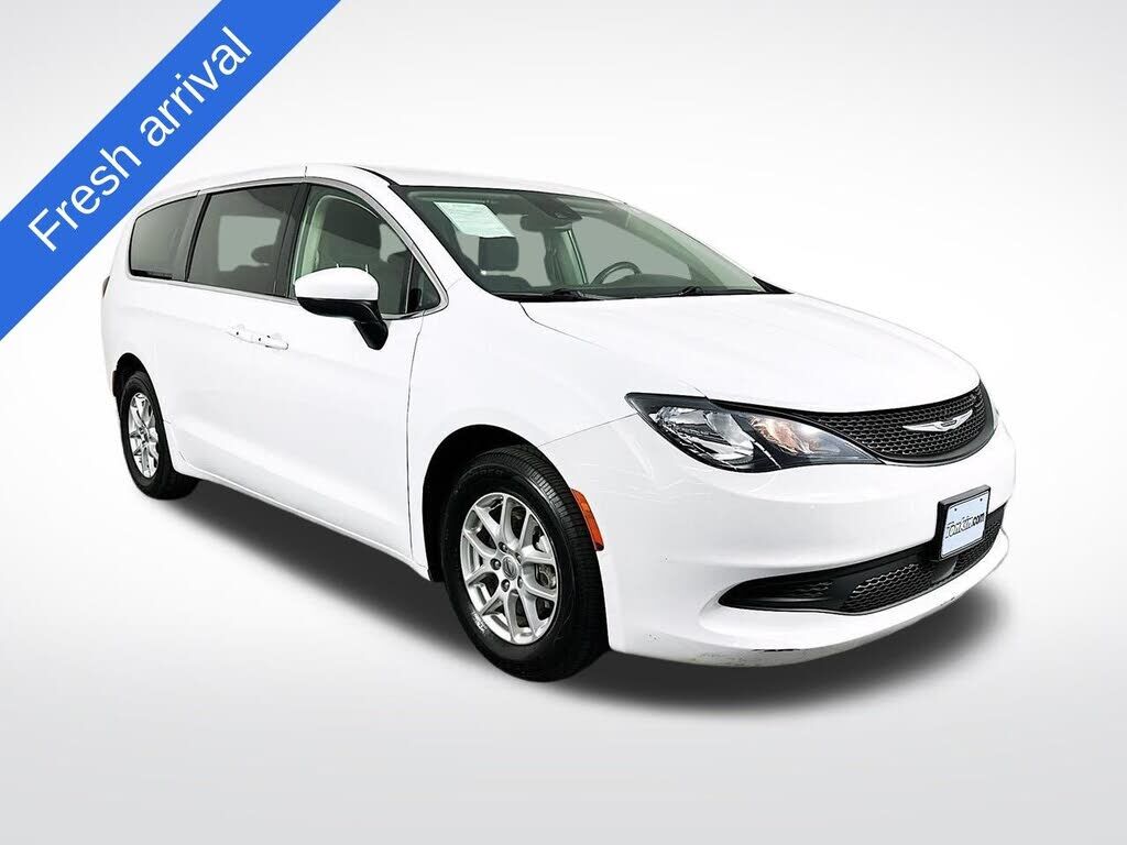 2023 Chrysler Voyager