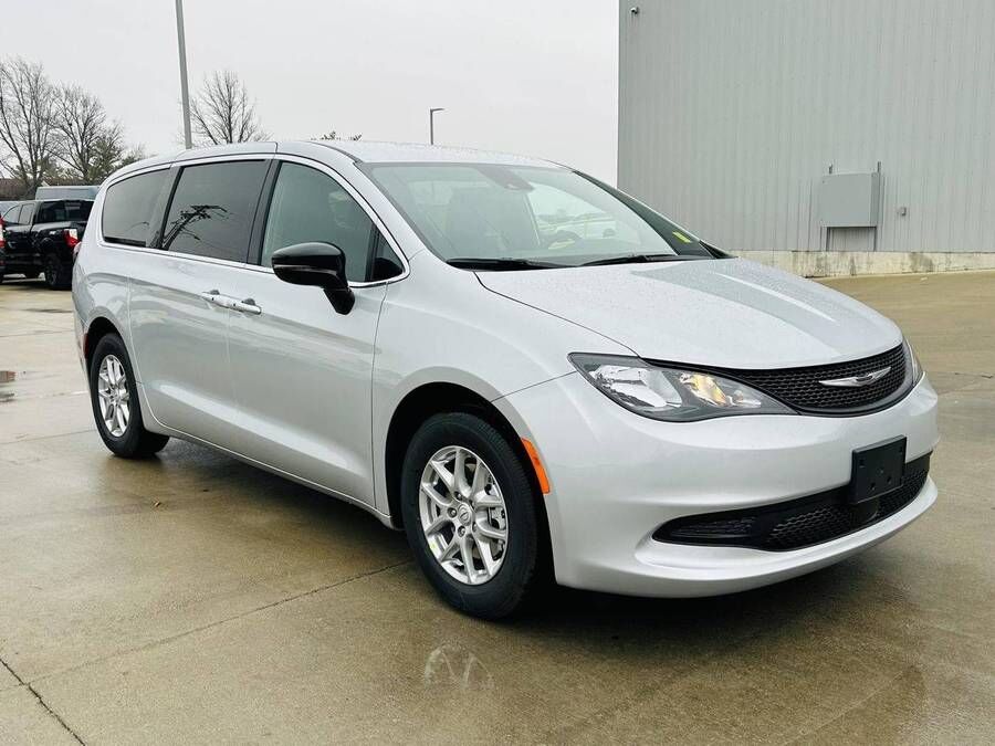 2026 CHRYSLER Voyager