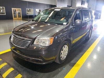 2015 CHRYSLER Town and Country
