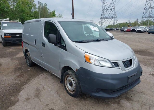 2015 NISSAN NV200