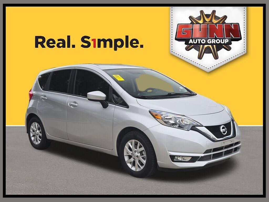 2017 NISSAN Versa