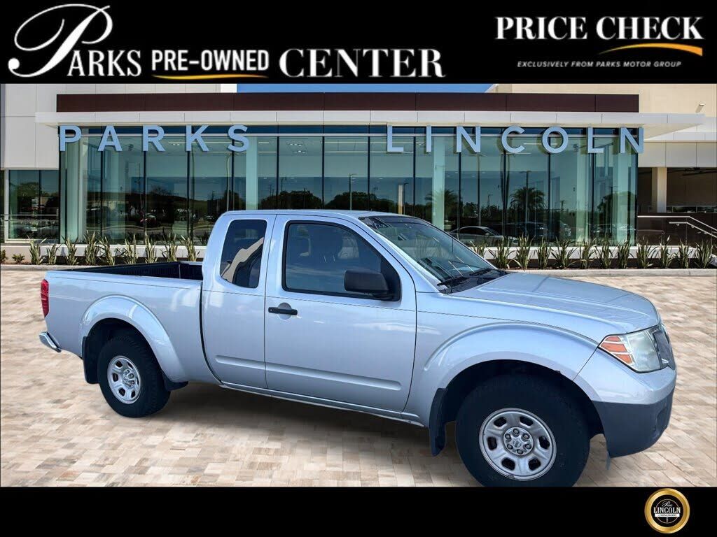 2015 NISSAN Frontier