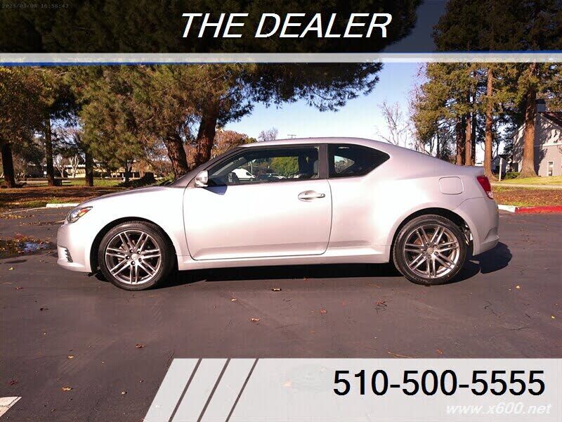 2011 TOYOTA SCION