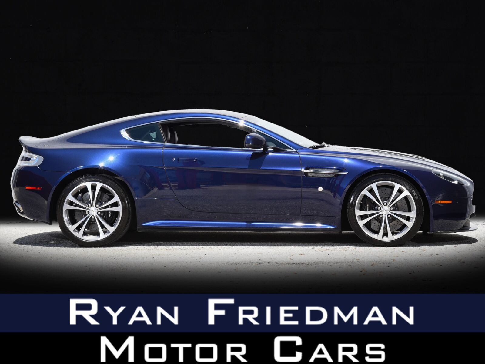 2011 ASTON MARTIN V12 Vantage