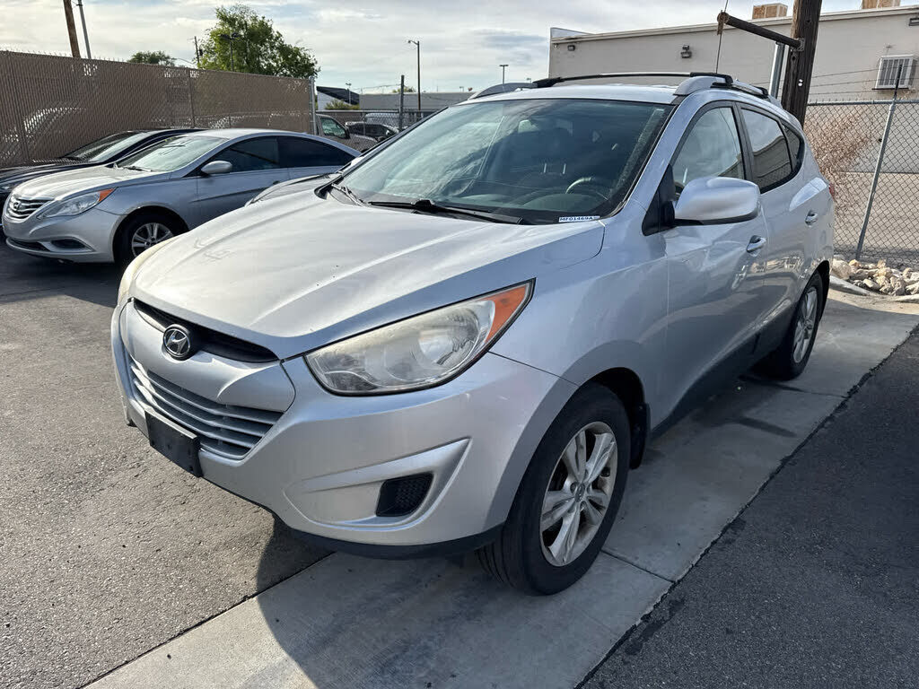 2011 HYUNDAI Tucson