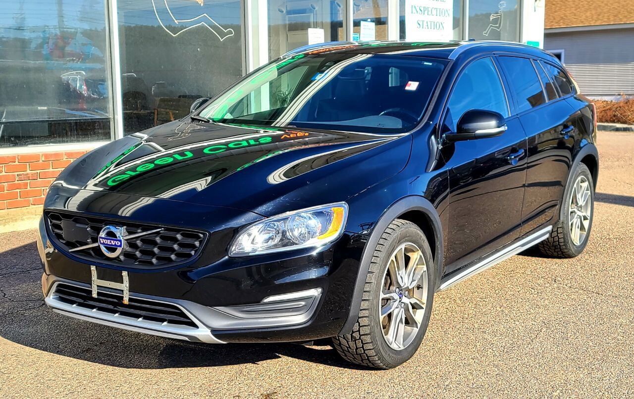 2016 VOLVO V60CC