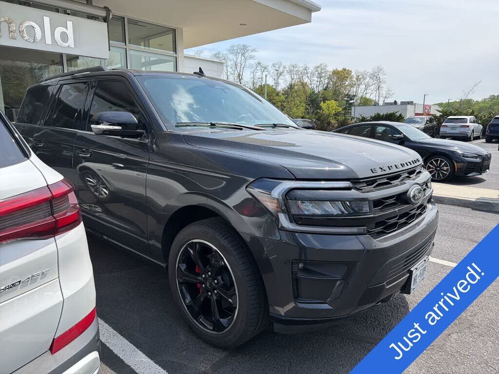 2022 FORD Expedition