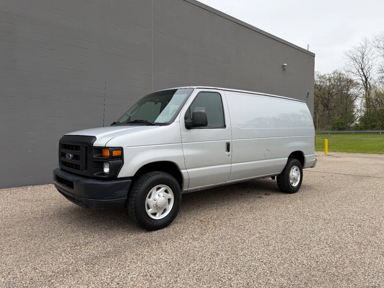 2008 FORD E-250